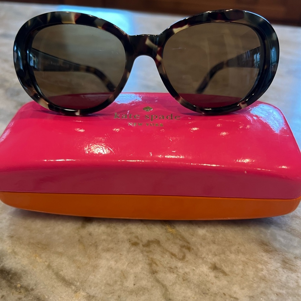 Kate Spade polarized sunglasses, tortoise frame and lenses